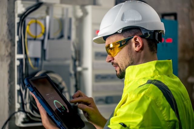 Optimize manufacturing production schedules (MPS) using constraint programming